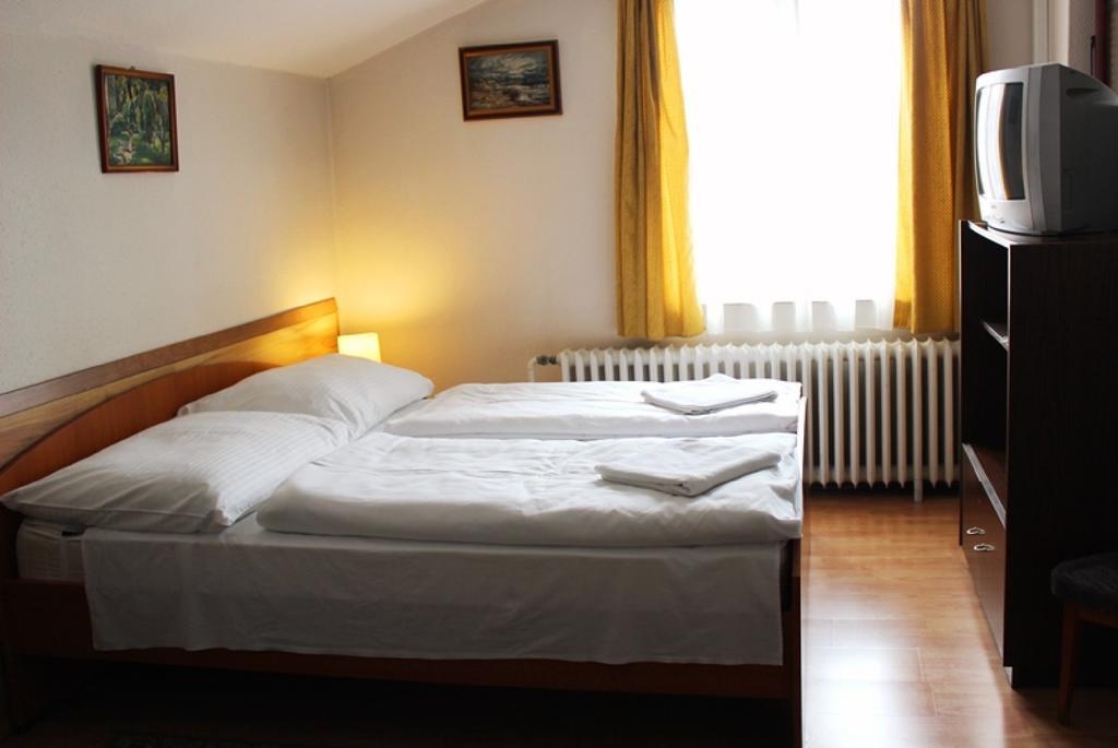 Hotel Erika Vendeghaz Szentendre Exterior foto